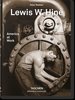 Lewis W, Hine America at Work (Al/Fr/in)