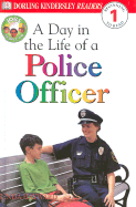 Jobs People Do: A Day in the Life of a Police Officer - Hayward, Linda, and DK Publishing